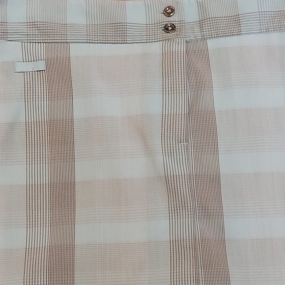 IZOD XFG COOL FX Golf Skort - Picture 2 of 16